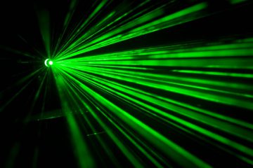 Laser-Netzwerke sollen Datenflut besser bewältigen